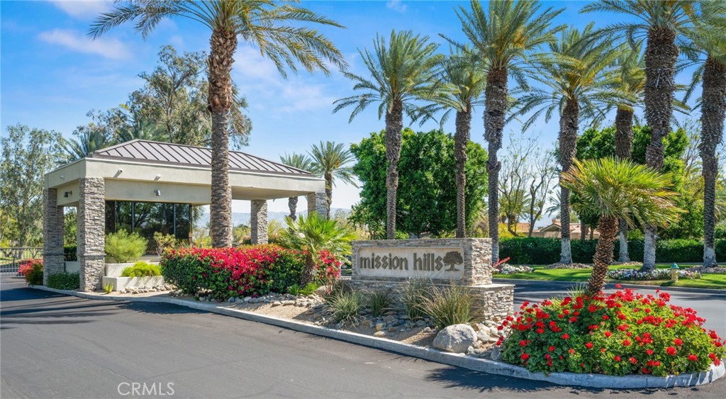 6 Oak Tree Drive