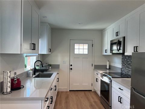 3593 Thor Avenue Los Alamitos CA 90720