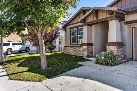 Tiny photo for 24209 Chestnut Oak St, Murrieta, CA 92562 (MLS # SW26231184)