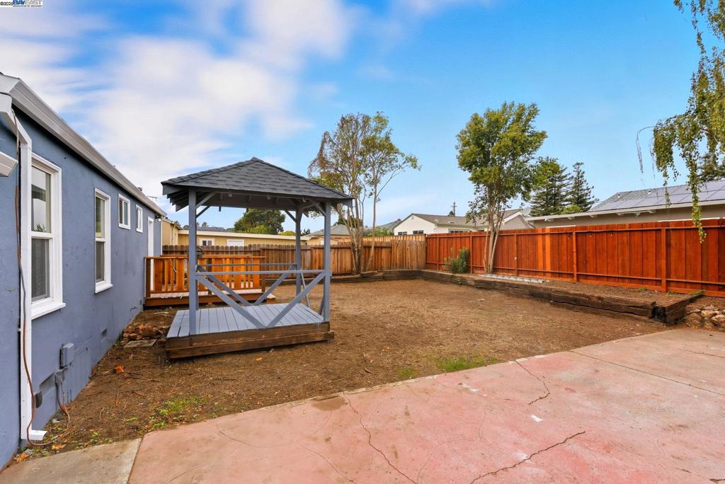 EDEN TOWNSHIP - Residential