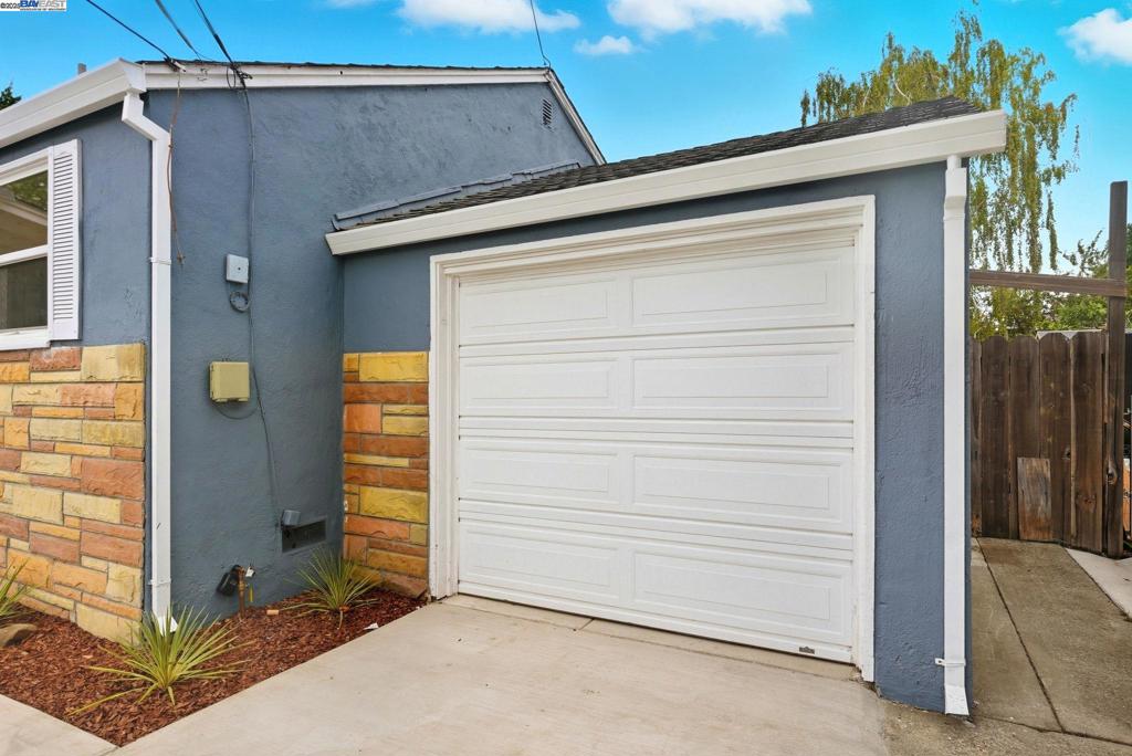 EDEN TOWNSHIP - Residential
