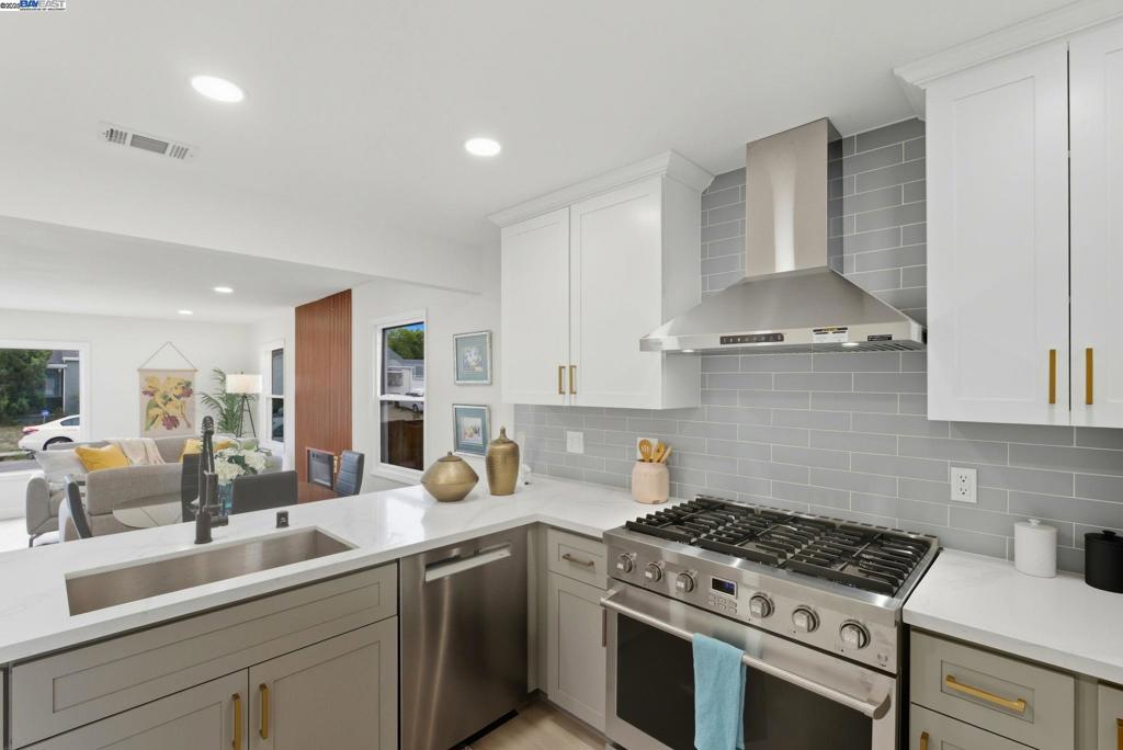 EDEN TOWNSHIP - Residential