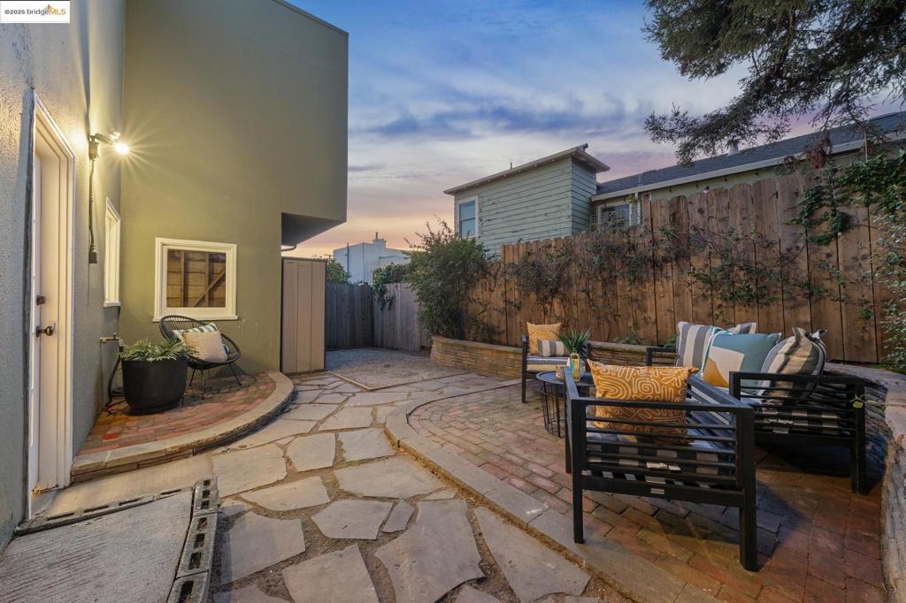 RESERVOIR HILLS - Residential