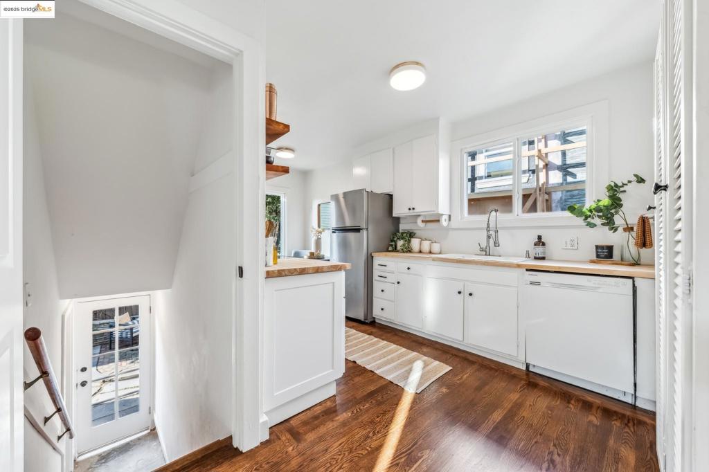 RESERVOIR HILLS - Residential