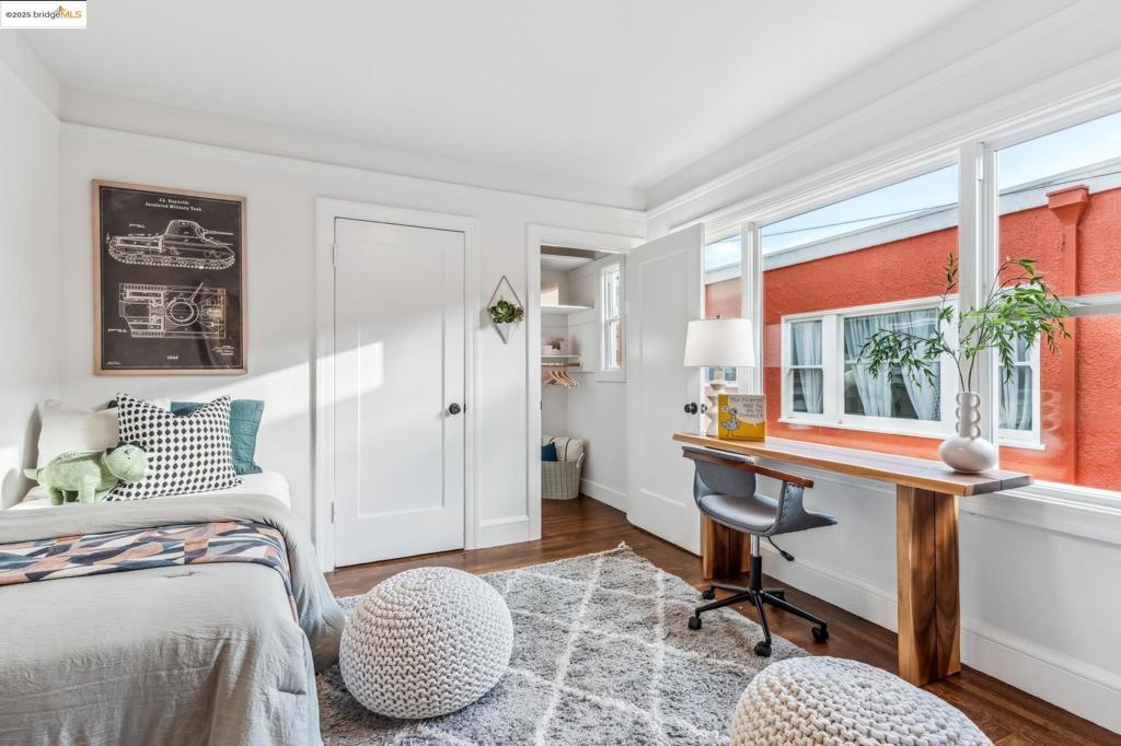 RESERVOIR HILLS - Residential