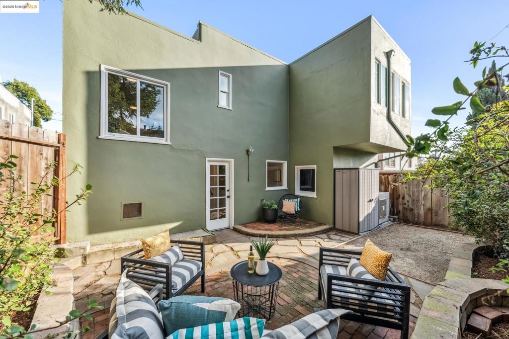 RESERVOIR HILLS - Residential