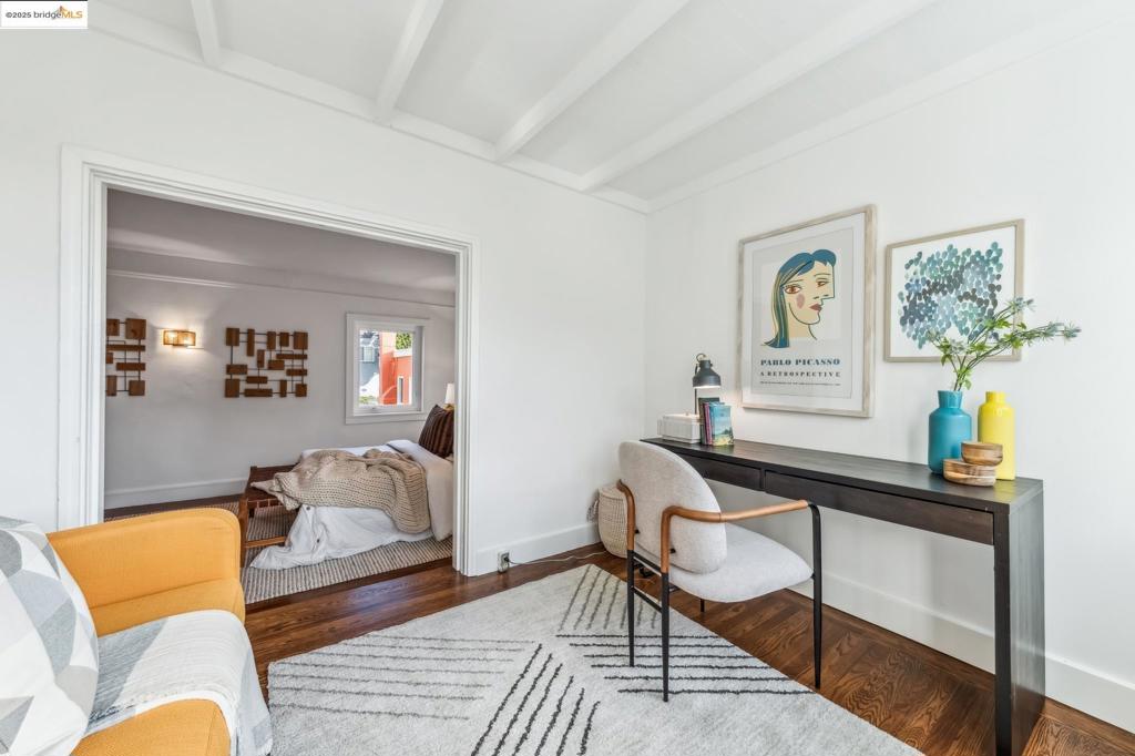 RESERVOIR HILLS - Residential