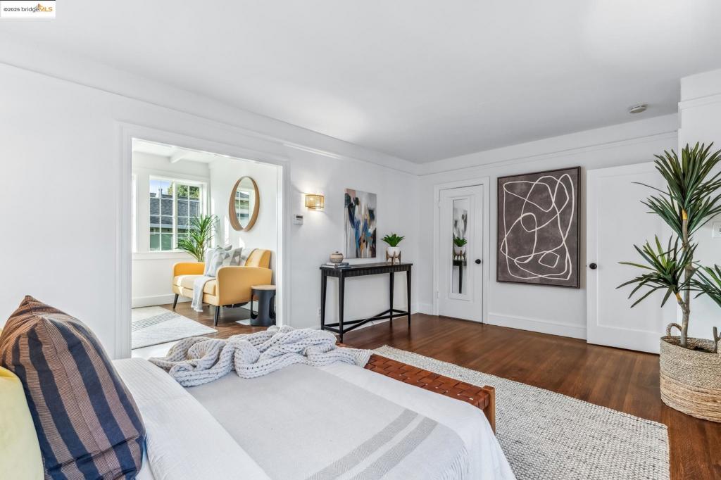 RESERVOIR HILLS - Residential