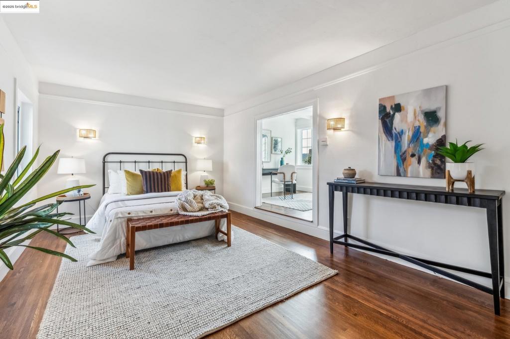 RESERVOIR HILLS - Residential