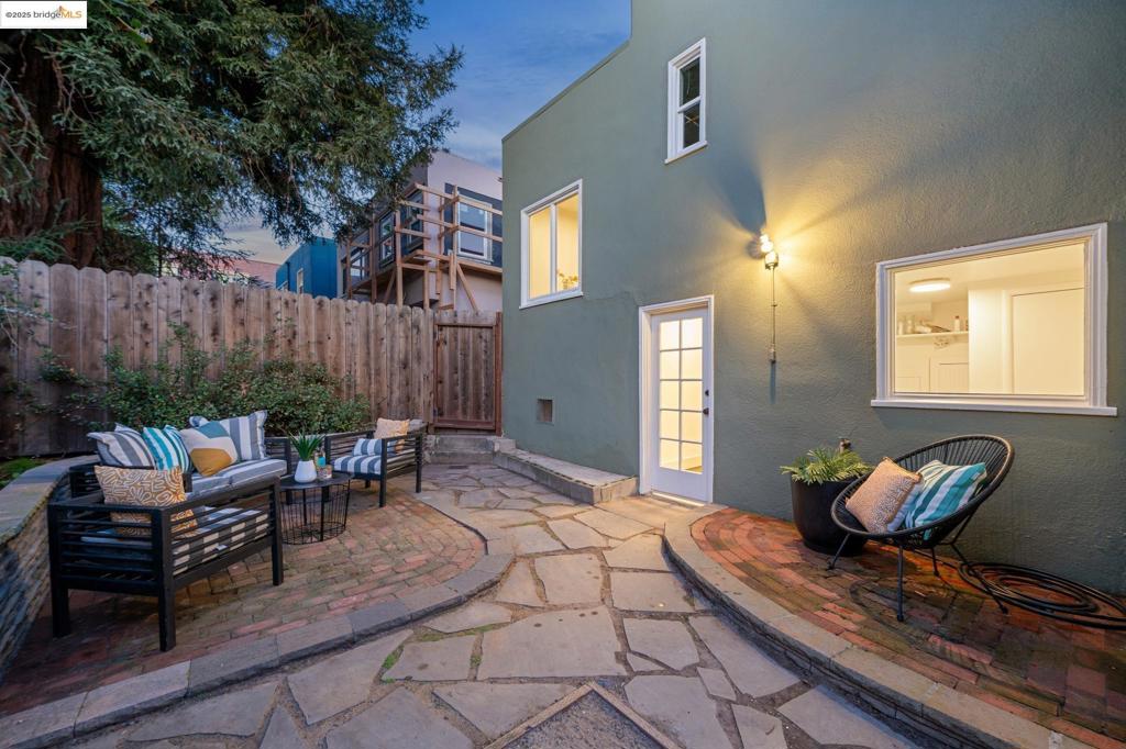 RESERVOIR HILLS - Residential