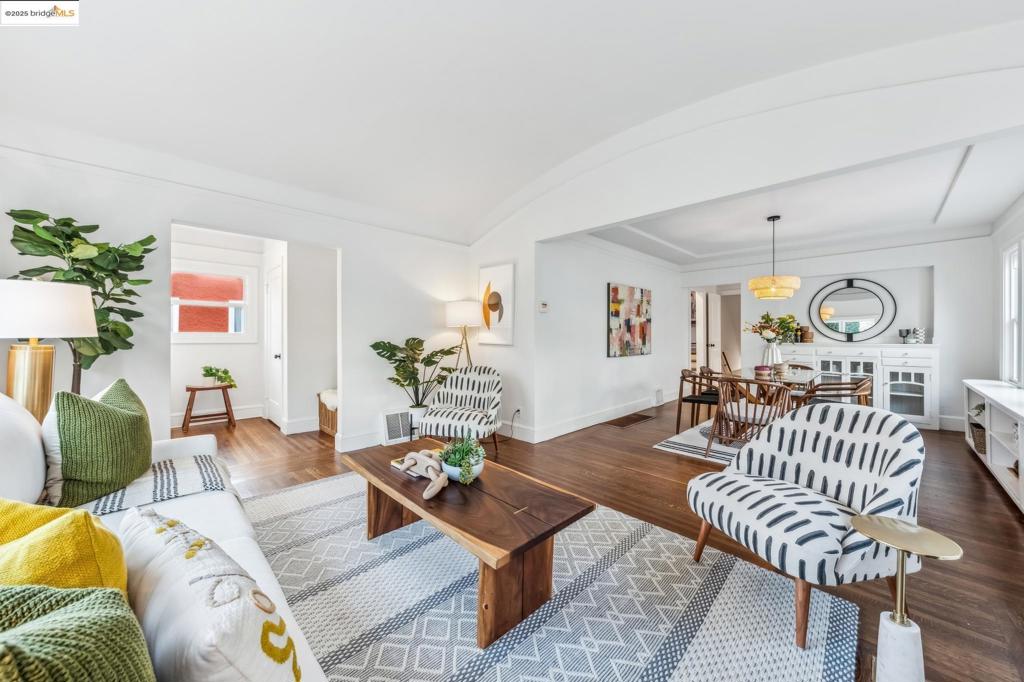 RESERVOIR HILLS - Residential