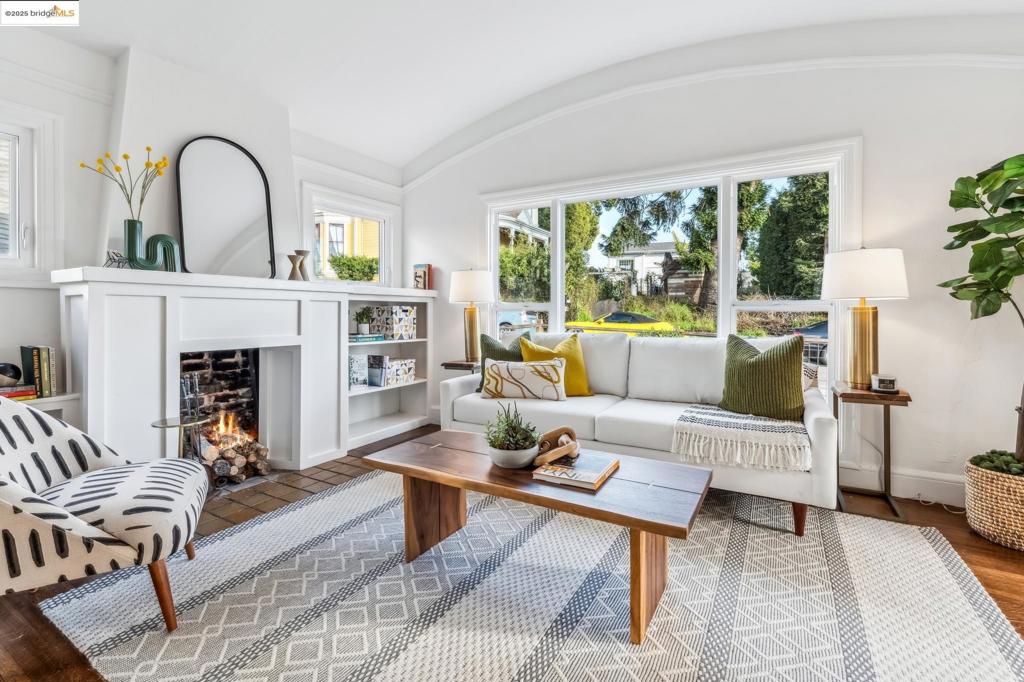 RESERVOIR HILLS - Residential