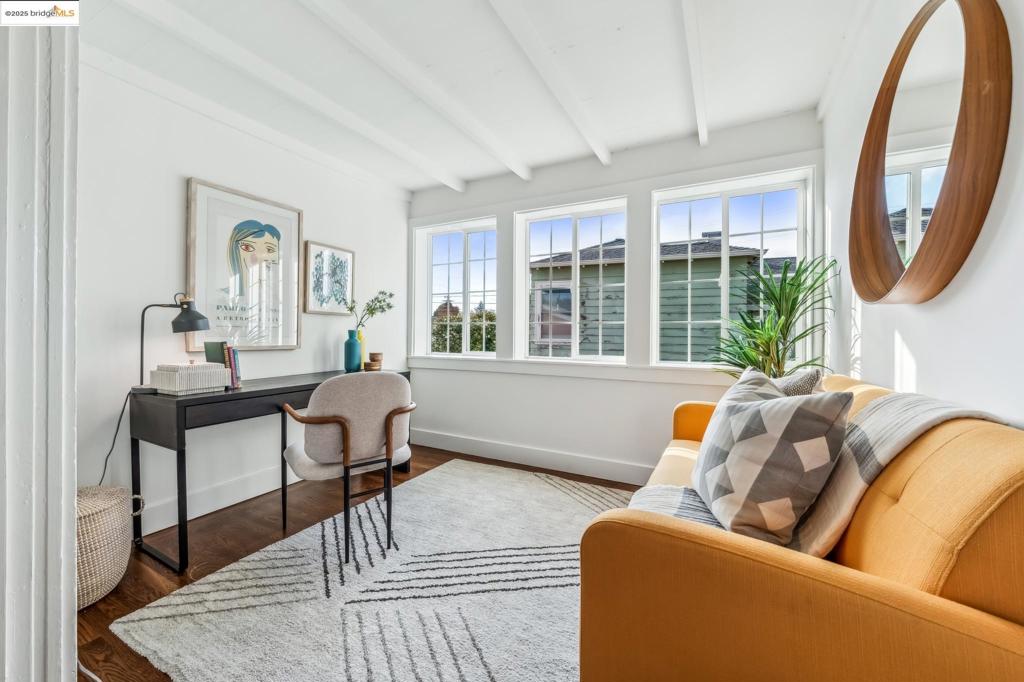 RESERVOIR HILLS - Residential