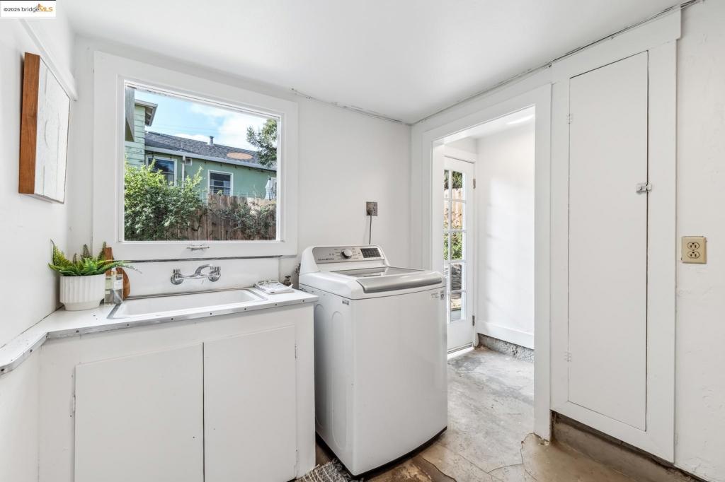 RESERVOIR HILLS - Residential