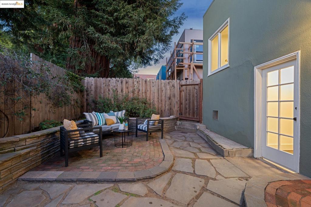 RESERVOIR HILLS - Residential