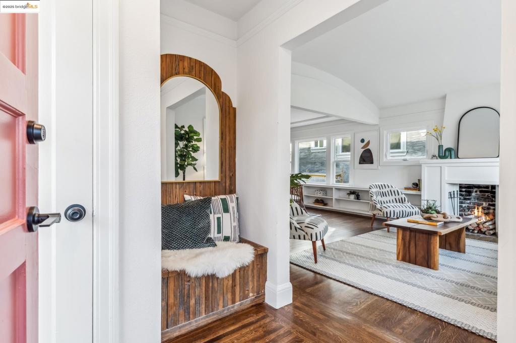 RESERVOIR HILLS - Residential