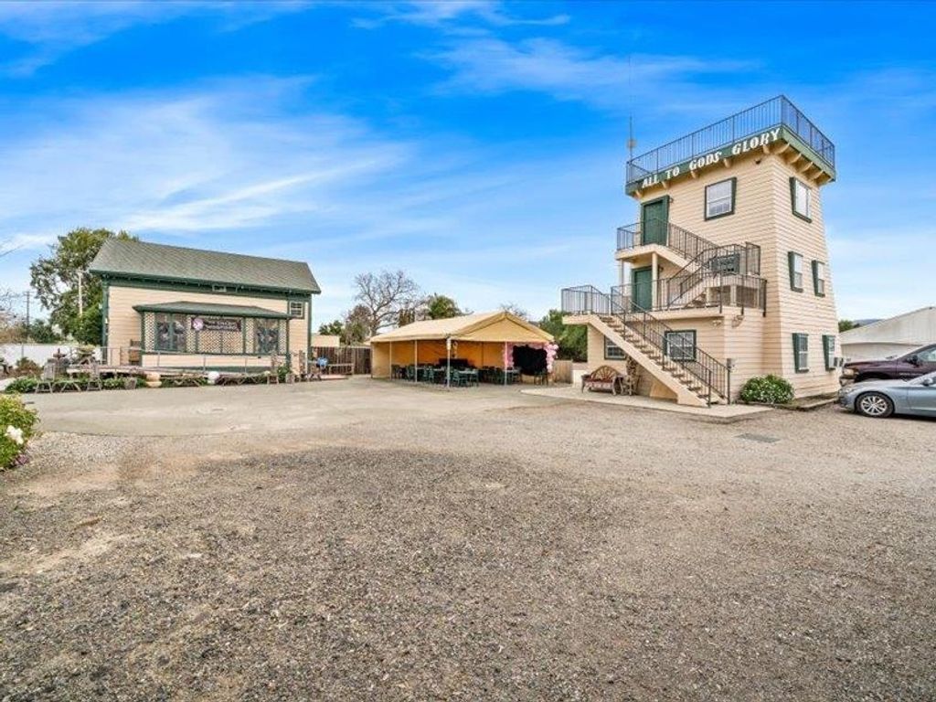 Photo of 5143 5143 Tesla Rd Rd, Livermore, CA 94550 (MLS # 41121087)