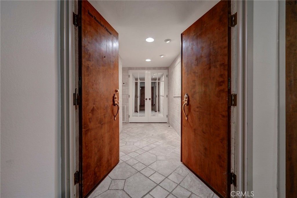 Photo of 15335 Magnolia #216, Sherman Oaks, CA 91403 (MLS # SR25280143)