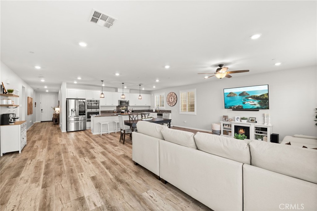 5448 La Bodega Way