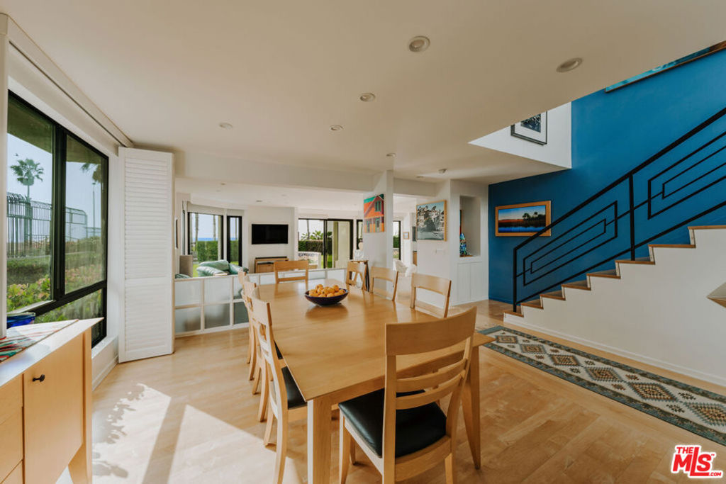 Properties 3 23 Sea Colony Drive