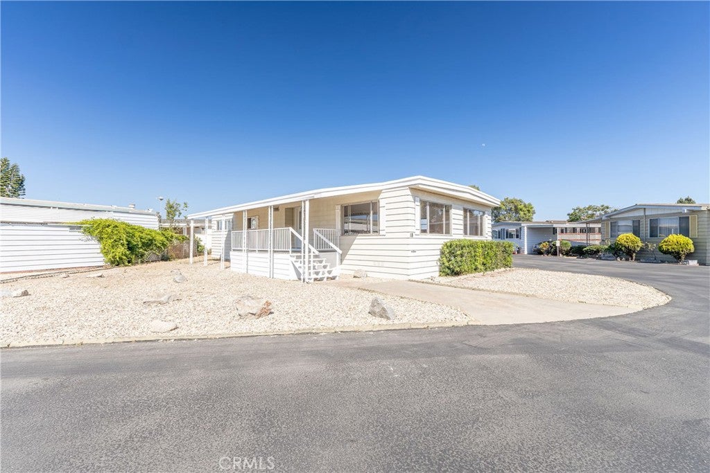 1701 S Thornburg 18