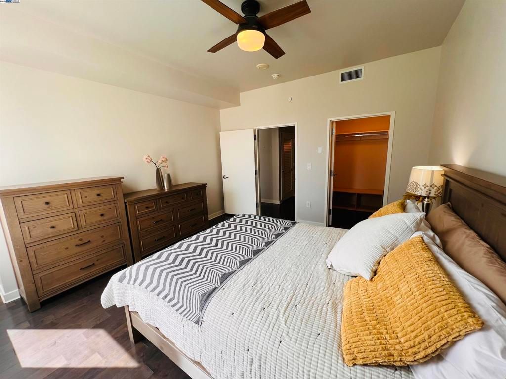 listing image 130728588400795273673