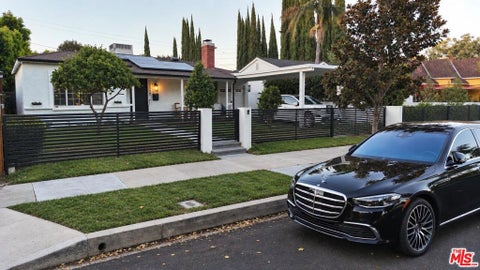 Photo of 14313 Califa Street, Van Nuys, CA 91401 (MLS # 26103331)