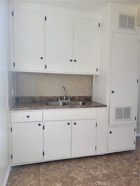 Photo of 1016 Albany Street #7, Los Angeles, CA 90015 (MLS # DW26230891)