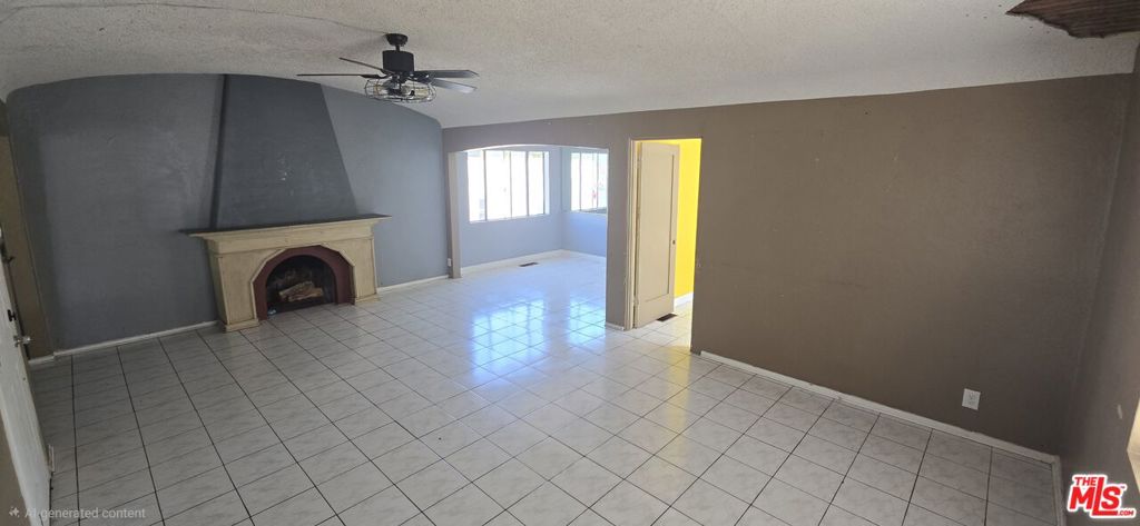 1561 W 7th Street