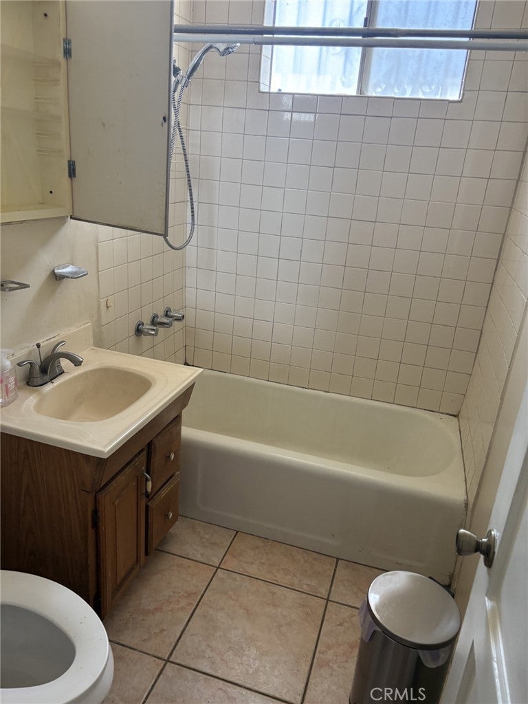 8156 Hazeltine