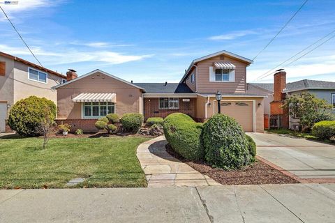 Photo of 15126 Andover St St, San Leandro, CA 94579 (MLS # 41130258)