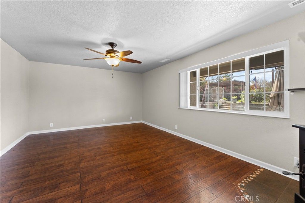 Photo of 125 Melrose Dr, Oroville, CA 95966 (MLS # OR26056531)