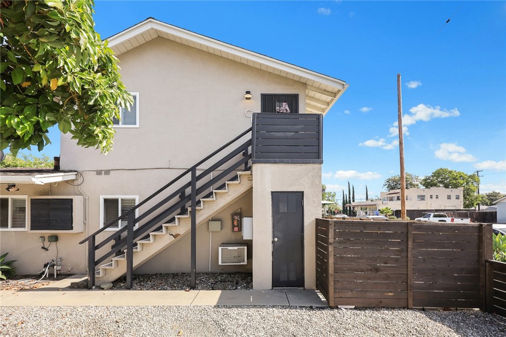 176 S 2nd Avenue