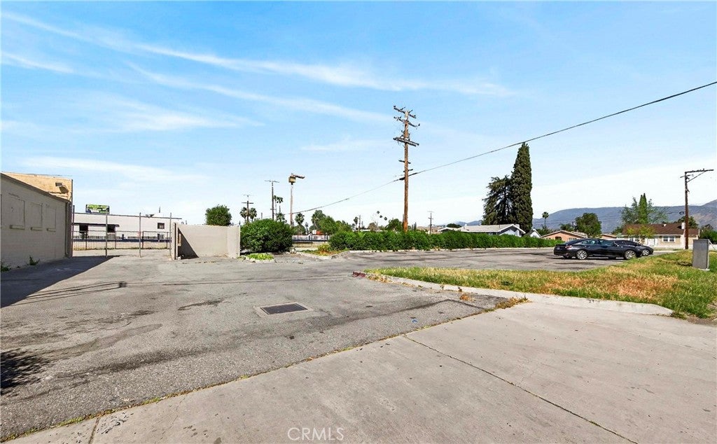 208 W Highland