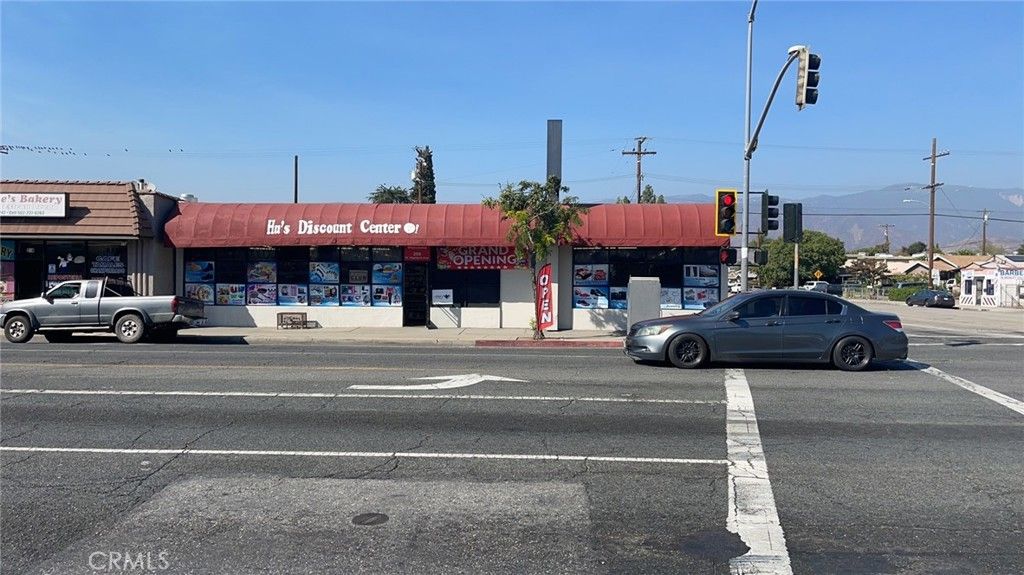 Photo of 208 W Highland Ave, San Bernardino, CA 92405 (MLS # AR26062845)