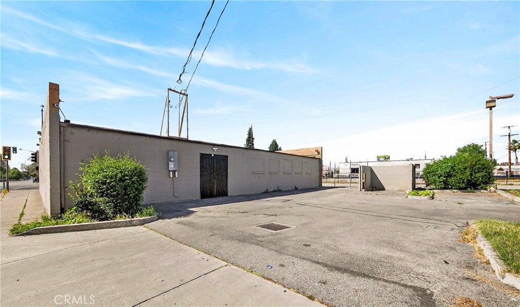 208 W Highland
