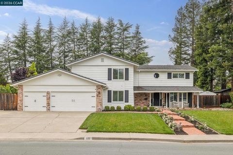 Photo of 121 Castleford Cir, Danville, CA 94526 (MLS # 41133517)