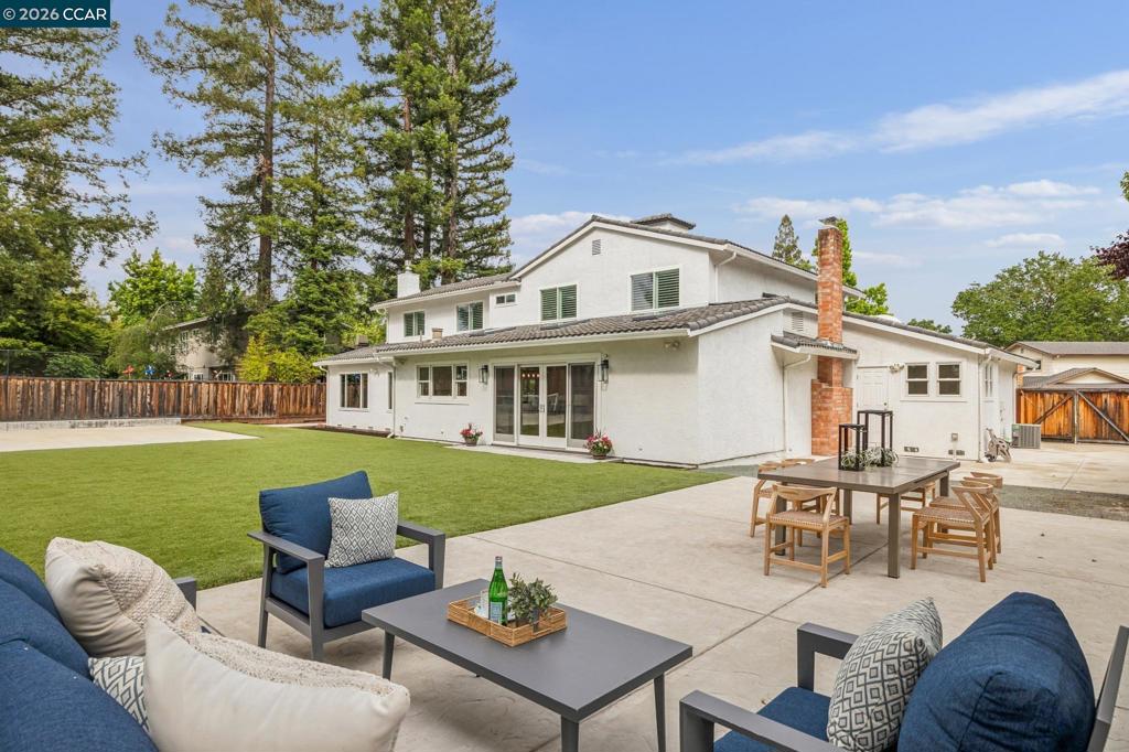 121 Castleford Cir