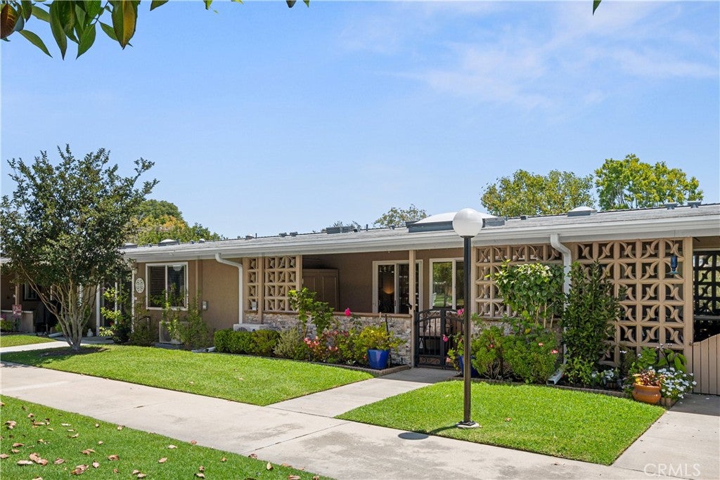 1521 Interlachen