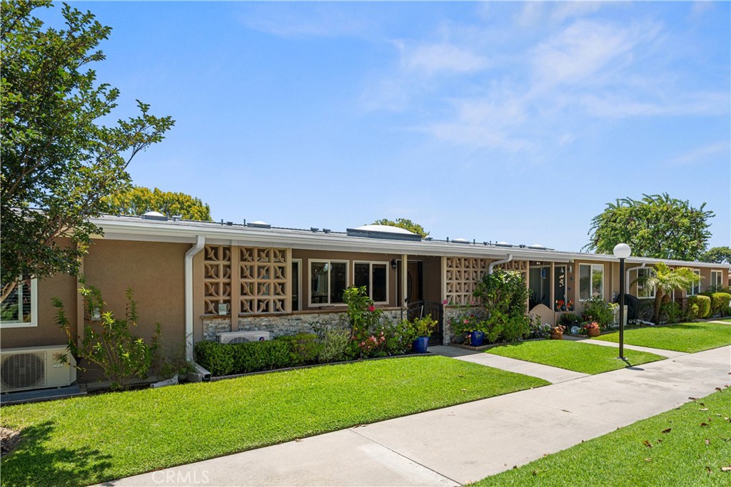 1521 Interlachen 258i