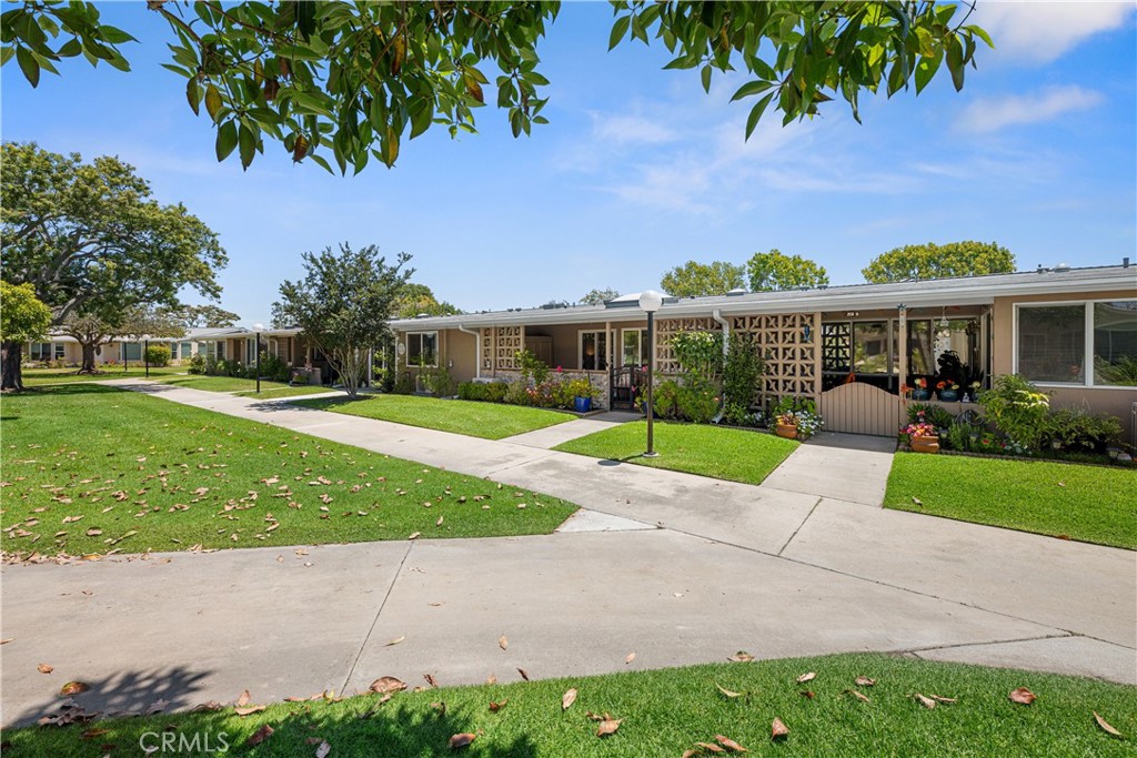 1521 Interlachen 258i