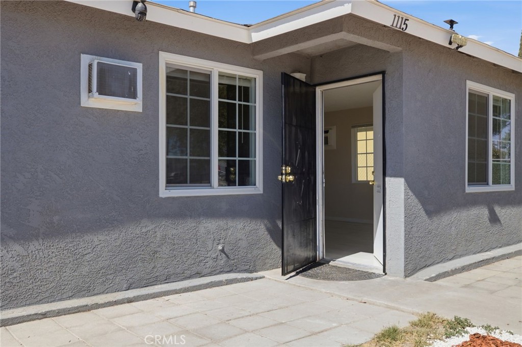 1115 19 St
