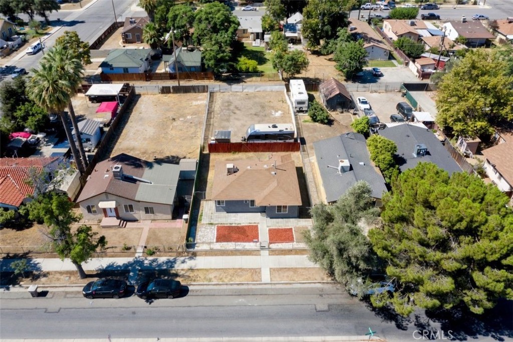 1115 19 St