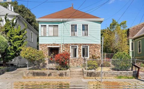 Photo of 2413 7Th St St, Berkeley, CA 94710 (MLS # 41114435)