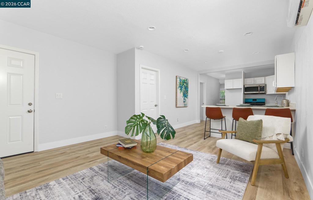 226 W 9Th St