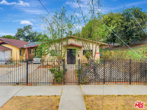 353 N Reno Street, Los Angeles, CA 90026 - MLS#: 25535969