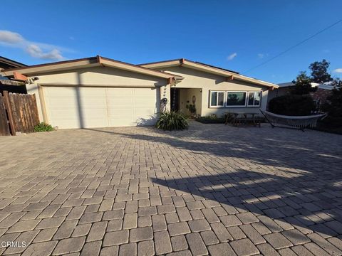 Photo of 448 Court Avenue, Ventura, CA 93003 (MLS # V1-33759)