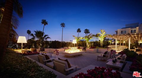 Photo of 155 N Crescent Drive #1BRPH, Beverly Hills, CA 90210 (MLS # 23321869)