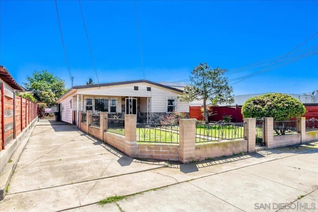 Photo of 2120 E 20th Street St, National City, CA 91950 (MLS # 260007307SD)