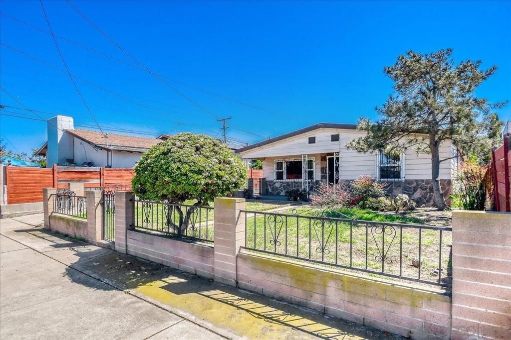 Photo of 2120 E 20th Street St, National City, CA 91950 (MLS # 260007307SD)